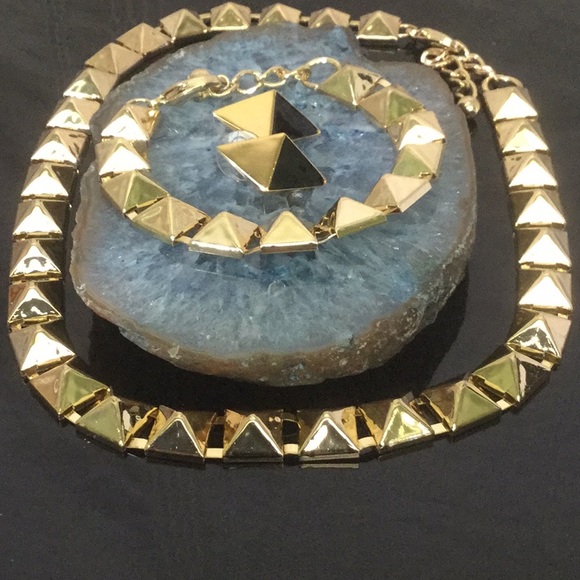 GoldTonePolished12mmPyramid Shaped Nckl,Braclt,Ear - Picture 3 of 8